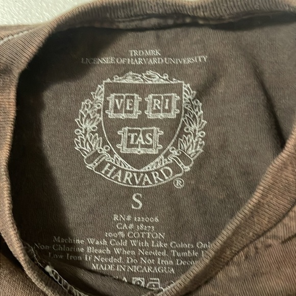 Harvard University Brown Discolored T-Shirt Size Small - Picture 3 of 4
